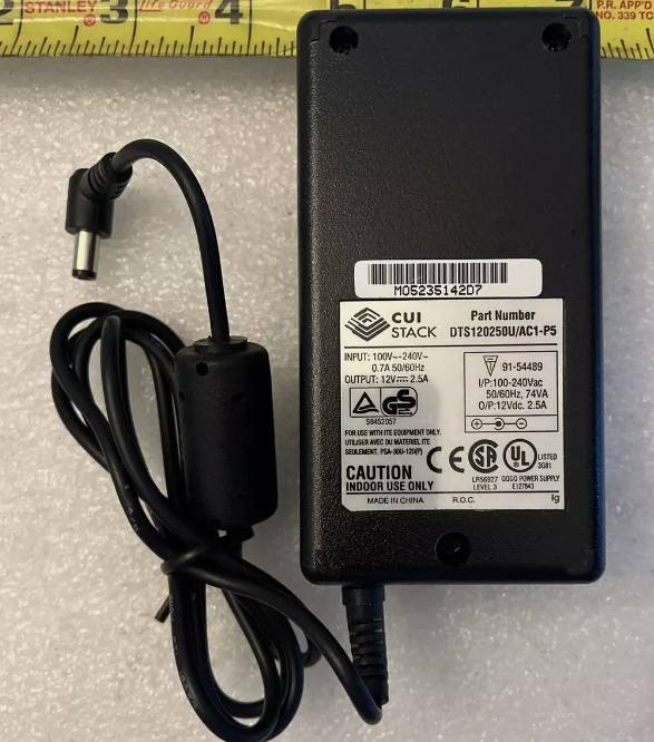 *Brand NEW*CUI Stack DTS120250U/AC1-P5 PSU Output DC 12V 2.5A AC Adapter Power Supply