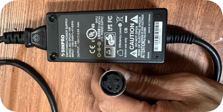 *Brand NEW*12V2.5A Aviation Head 3-Pin Charger Infrared VNIR Cable SINPRO SPU31-105 Power Adapter *Brand NEW*12V2.5A Aviation Head 3-Pin Charger Infrared VNIR Cable SINPRO SPU31-105 Power Adapter